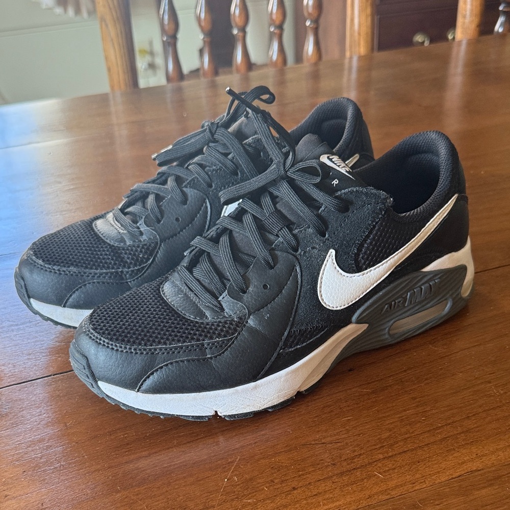 Nike Air Max Black and White Sneakers